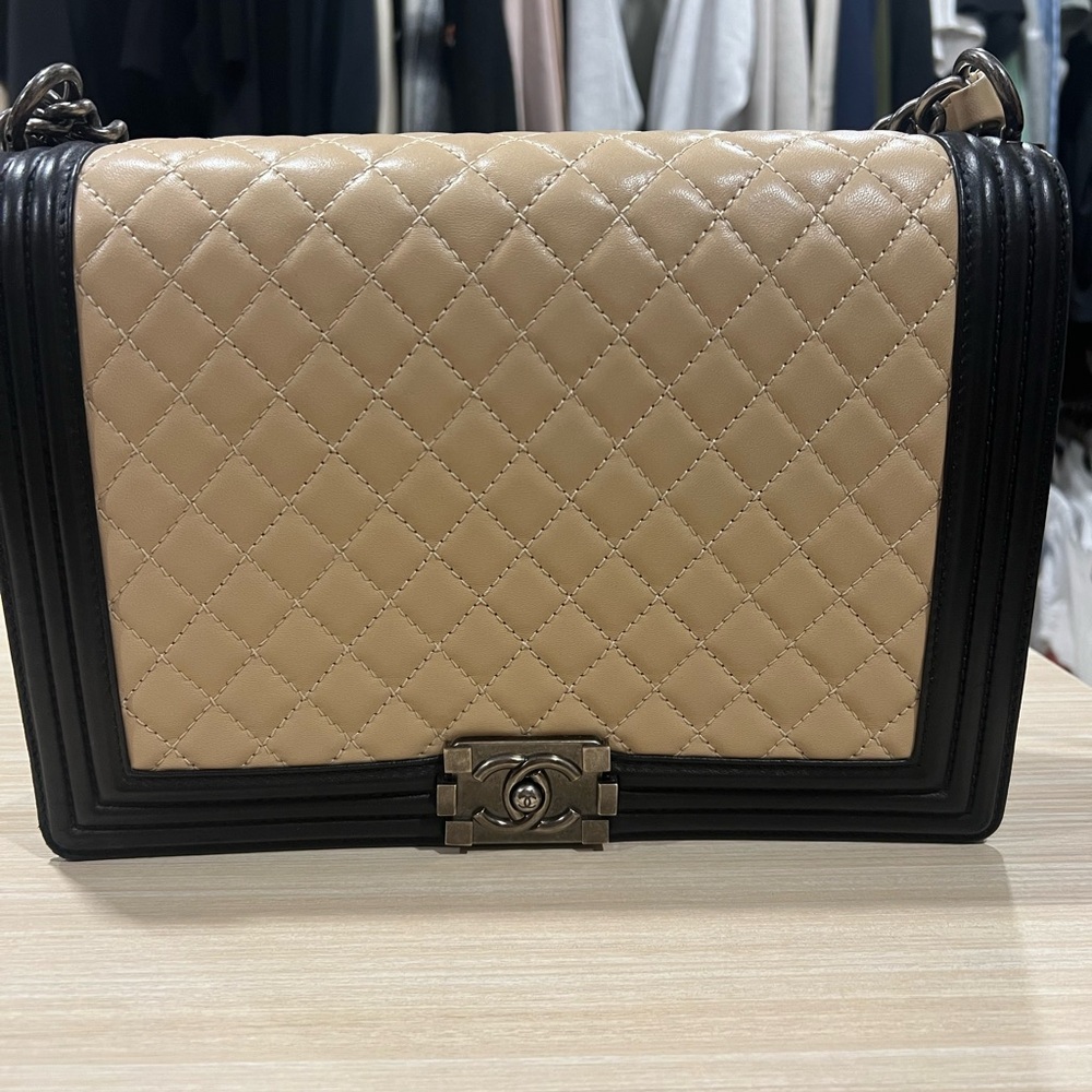 AUTHENTIC RARE CHANEL 2 TONE LARGE BOY BAG. BOX, CARD, DUSTBAG